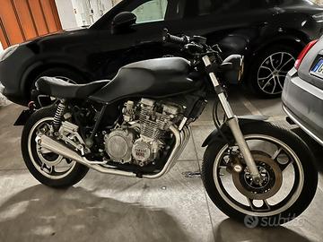 Yamaha XJ750 iscritta FMI 