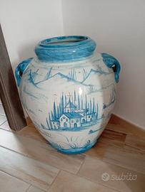 Vaso pregiato in ceramica fiorentina