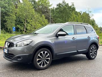 Nissan Qashqai Qashqai+2 2.0 dCi DPF Tekna 4x4 * 7