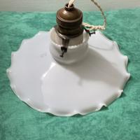 Lampadario a fazzoletto-vetro opalino bianco 1940