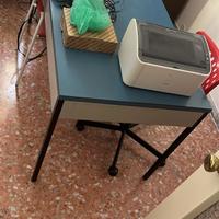 Scrivania in metallo