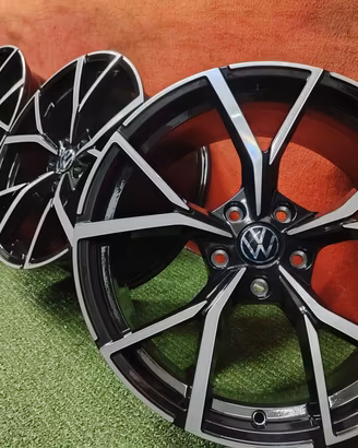 Cerchi VW Seat Skoda Audi 8x18 ET44 Nuovi 5x112