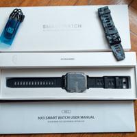 smartwatch con cassa rinforzata e chiamate bt