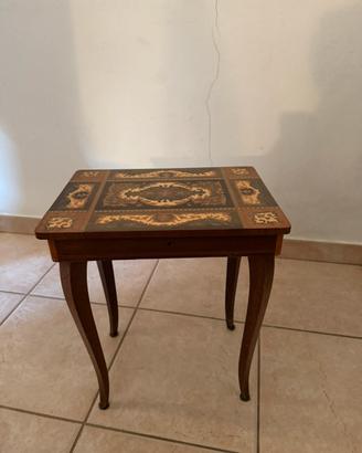 Tavolino con carillon musicale legno intarsiato