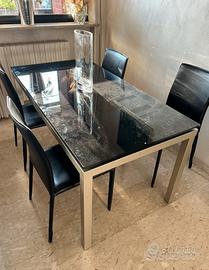 Tavolo veteo nero allungabile