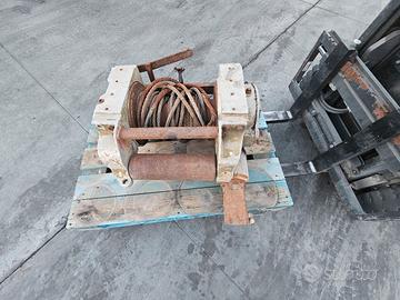 Verricello idraulico 