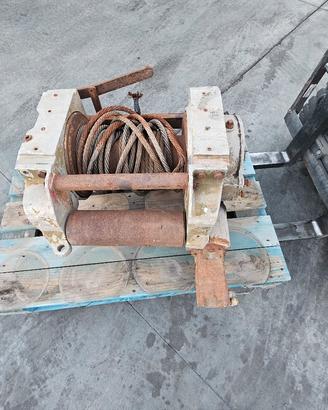 Verricello idraulico 