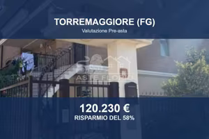 Immobile in asta di 252 m² con più di 5 locali e b