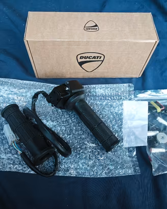 Manopole originali Ducati Multistrada V4s 