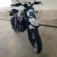 Scrambler Desert sled