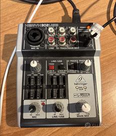 Mixer Behringer Xenyx 302USB
