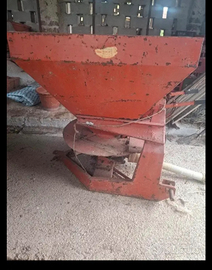 Seminatrice concimatrice