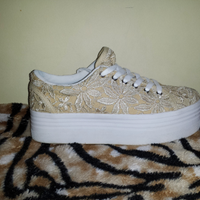 Sneakers beige