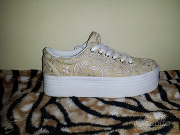 Sneakers beige