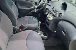 TOYOTA YARIS  1.4 DIESEL