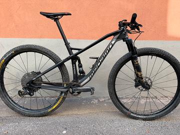 V.PERMUTE Megamo Track Carbon 12V Gx 29 Tg M
