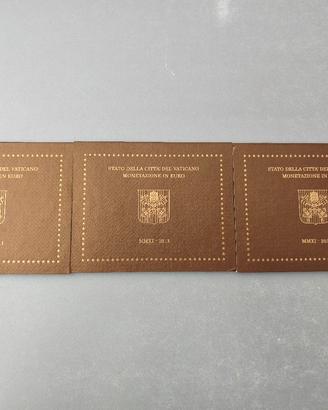 Lotto 3 serie vaticano 2011 FDC papa benedetto XVI