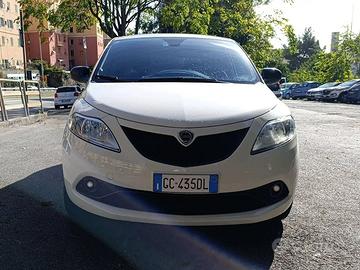 Lancia Y  Hybrid  anno 2020  perfetta 32400 km