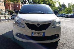 Lancia Y  Hybrid  anno 2020  perfetta 32400 km