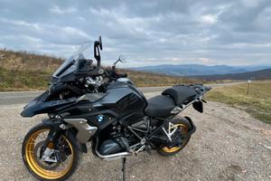 Moto BMW gs 1250 tripleblack std