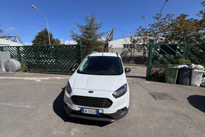 Ford Transit Courier (IVA esposta)