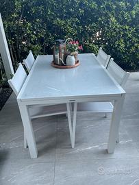 Tavolo da esterno allungabile