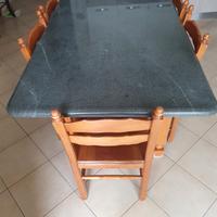 tavolo con sedie