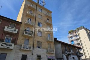 VIA LESSONA LUMINOSO!