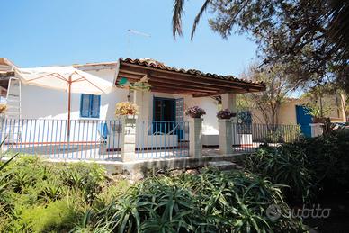 Villa con giardino a 50 mt dal mare - Kaucana