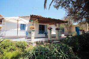 Villa con giardino a 50 mt dal mare - Kaucana