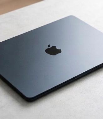 MacBook Air M4 – 16GB RAM Batteria 100%