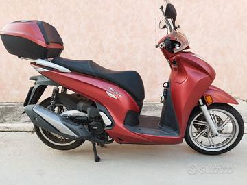 Honda SH 350 Rosso 7900 km - 2021