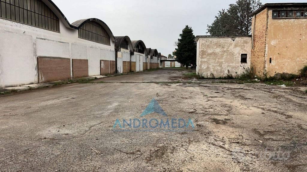 Immobile di 5800 m² a Latina - Altro