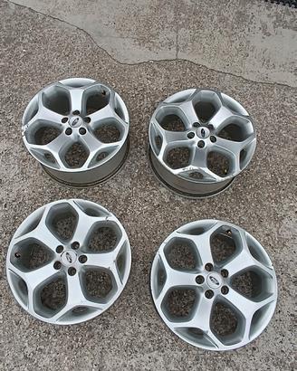 cerchi in lega Ford da 18"