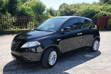 LANCIA YPSILON 0.9 TWINAIR 85 CV METANO ECOCHIC GO