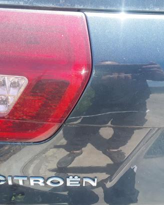 STOP POSTERIORE SINISTRO INTEGRATO NEL PORTELLO CI