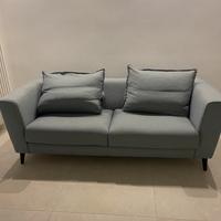 Camera da letto e divano