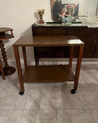 Carrellino in legno con ruote – tavolino multiuso