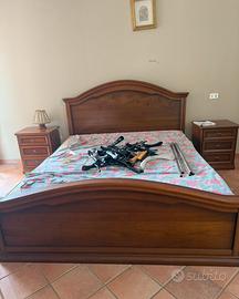 Camera da letto matrimoniale in legno