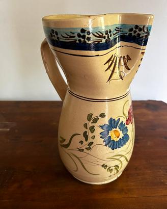 Brocca in ceramica dipinta a mano