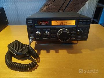 Prestigioso HF ICOM mod. IC-725