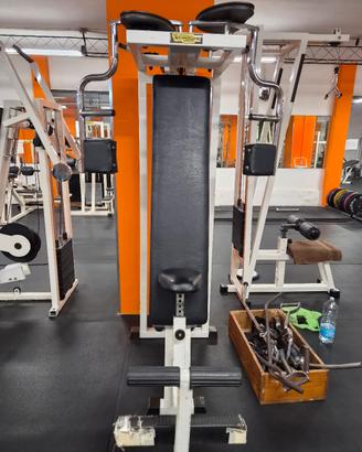 Pectoral machine