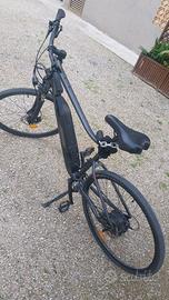 bici elettrica riverside 520e