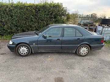 Ricambi mercedes classe c 220