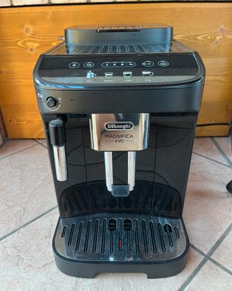 Macchina caffè De Longhi magnifica EVO