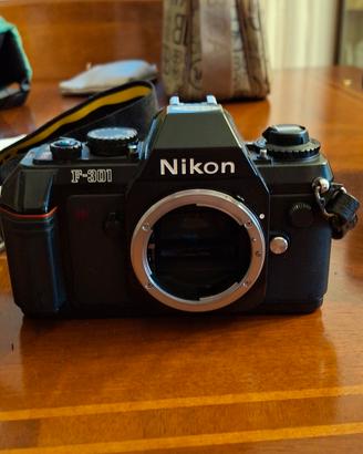 Nikon corpo macchina  F 301