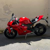 Ducati Panigale V4 2024