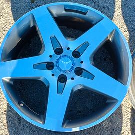 CERCHI LEGA ORIG. MERCEDES AMG GLA mis.18