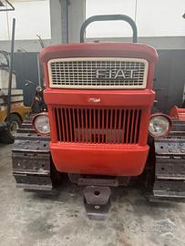 Trattore agricolo cingolato Fiat