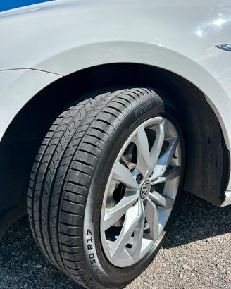 GOMME PIRELLI NUOVE